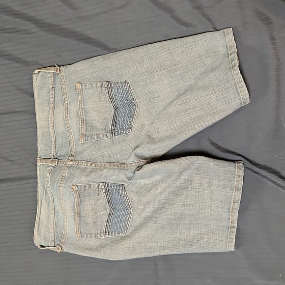 A55 TRICKIE - Picture 3 of 3